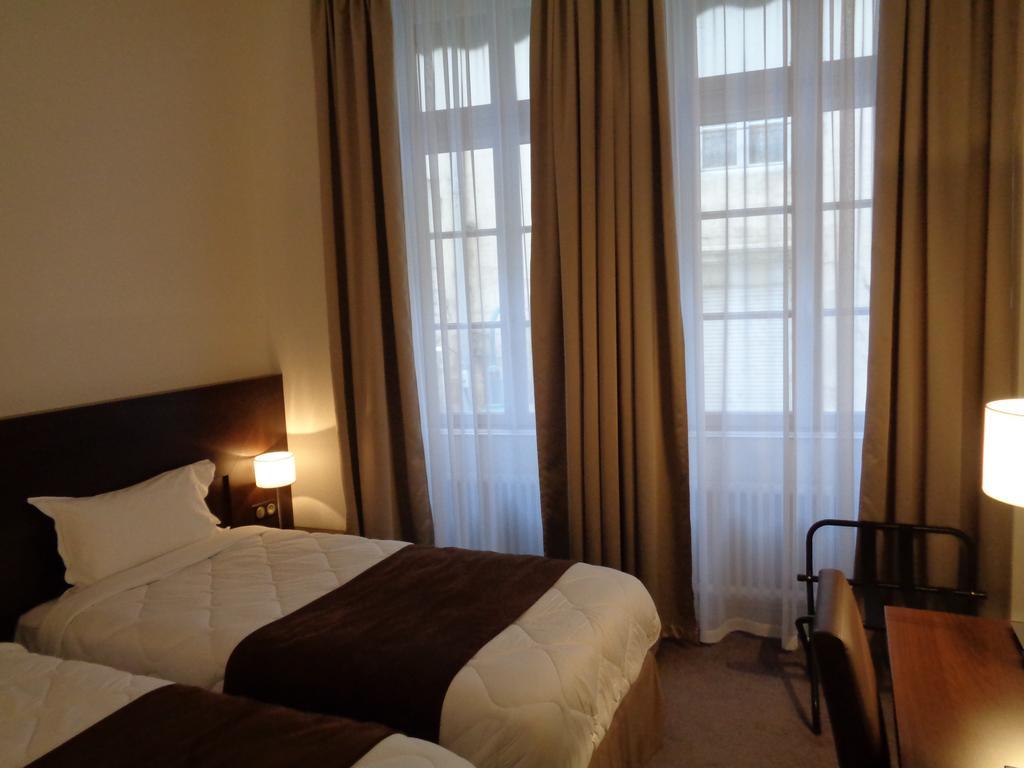 Hotel De Montaulbain Verdun-sur-Meuse Екстериор снимка