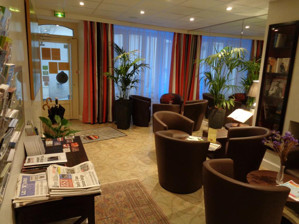 Hotel De Montaulbain Verdun-sur-Meuse Екстериор снимка