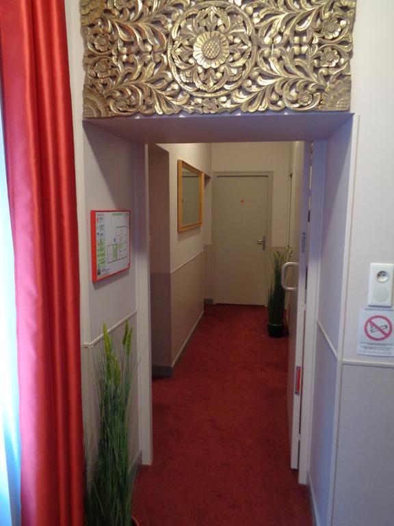Hotel De Montaulbain Verdun-sur-Meuse Екстериор снимка