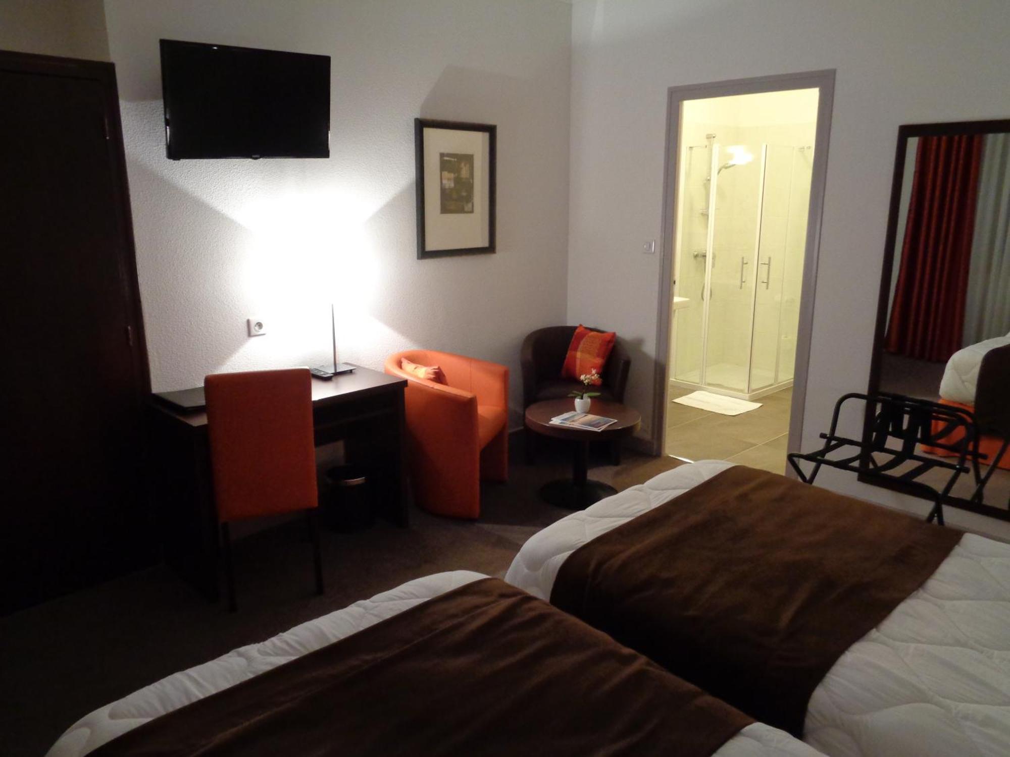Hotel De Montaulbain Verdun-sur-Meuse Екстериор снимка