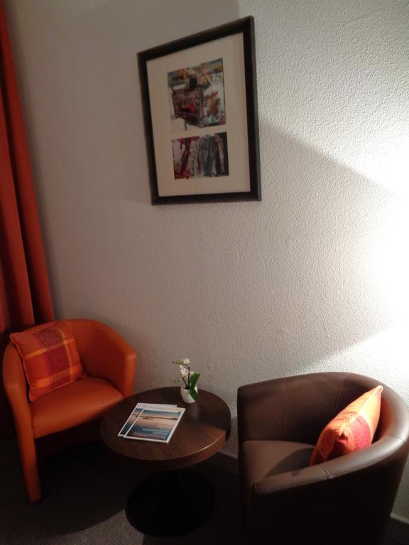 Hotel De Montaulbain Verdun-sur-Meuse Екстериор снимка